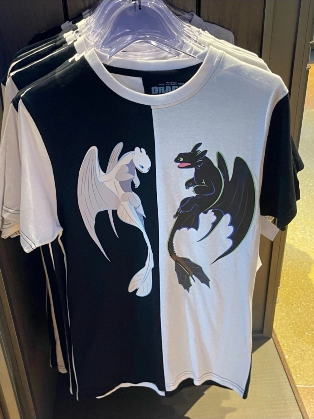 Limited EdtionHow to Train Your Dragon' Split Dragon Graphic Tee - Black & White